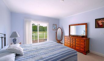16 Amberwood Ct, Bourne, MA 02532