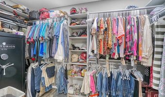 809 Jamestown Dr, Altus, OK 73521