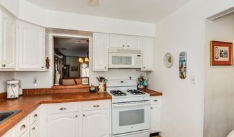 258 Grassmere Ct, Aberdeen, NJ 07747