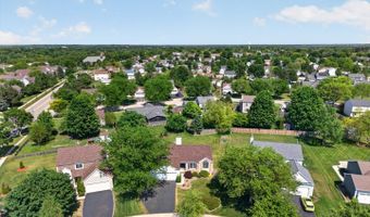 1148 Sawmill Ln, Algonquin, IL 60102