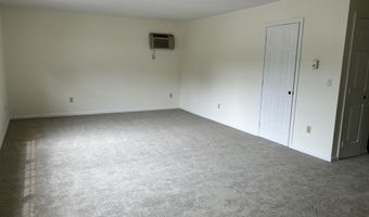 55 Founders Vlg 55, Clinton, CT 06413