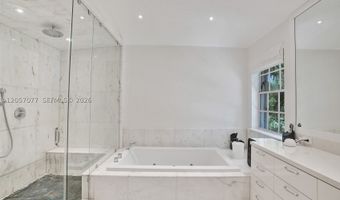 3690 NE 199th St 3690, Aventura, FL 33180