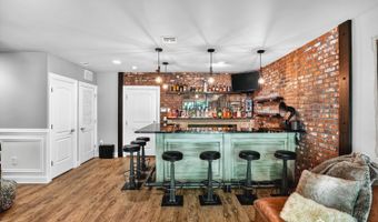 45 White Oak Ln, Aberdeen, NJ 07747