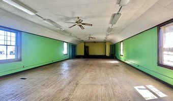 602 3RD St, Algoma, WI 54201