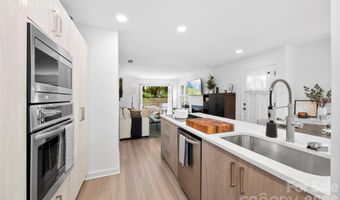 1511 Briar Creek Rd B, Charlotte, NC 28205