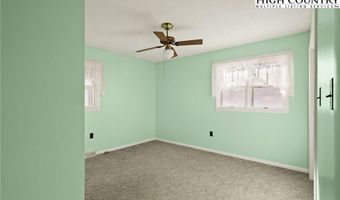 762 George Eggers Rd, Banner Elk, NC 28604