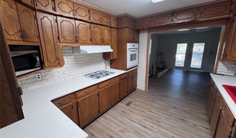 1460 S Maple Ave, Bartlesville, OK 74003