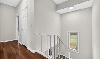 578 N Main St, Amherst, OH 44001