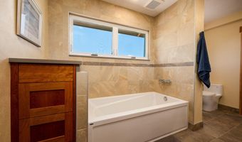 61900 Anker Ln, Bend, OR 97702