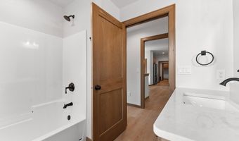 413 CARRIE LYNN Ave, Algoma, WI 54201