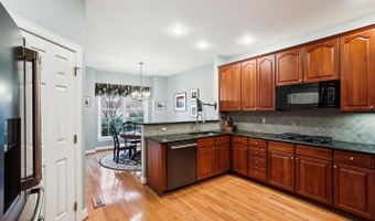 22902 N BROWN Sq, Ashburn, VA 20148