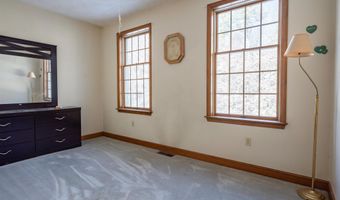 160 Jennifer Dr, Chester, NH 03036