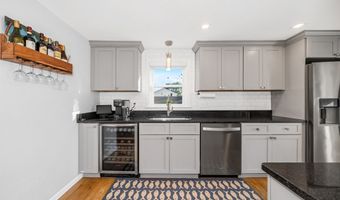 37 Hillcrest Ave, Beverly, MA 01915