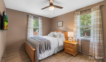 4134 Firethorne Rd, Charlotte, NC 28205