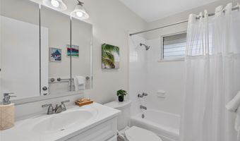 633 Keolu Dr, Kailua, HI 96734