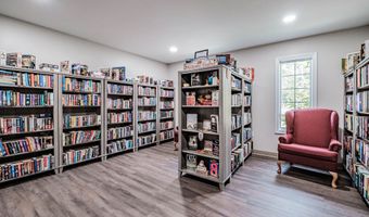 2 Windsor Dr, Alfred, ME 04002