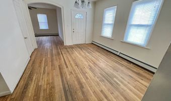 25 Pleasant St, Ansonia, CT 06401