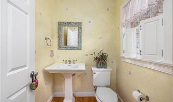 150 Delta Dr, North Kingstown, RI 02874