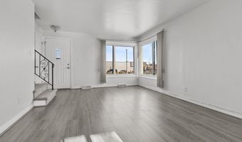 701 E LONGVIEW Dr, Appleton, WI 54911