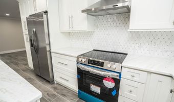 913 SPINDLE PALM Way, Apollo Beach, FL 33572