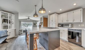 1001 Sunshine Run, Arnolds Park, IA 51331