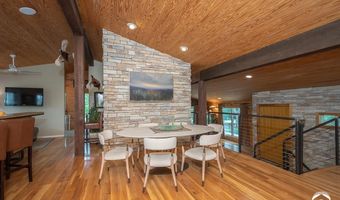364 E 1600 Rd, Baldwin City, KS 66006