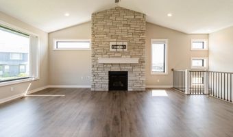 1809 12th St SE, Altoona, IA 50009