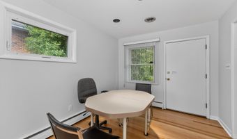 121 Ramsey Pl, Albany, NY 12209
