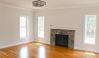 515 School St, North Kingstown, RI 02852