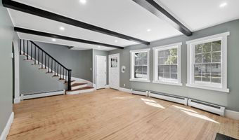 110 Gill St, Auburn, ME 04210