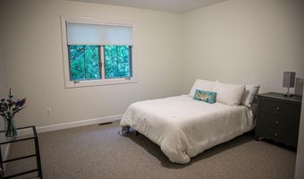 2052 Liberty Hts, Ann Arbor, MI 48103
