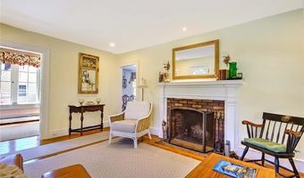 119 Alfred Drowne Rd, Barrington, RI 02806