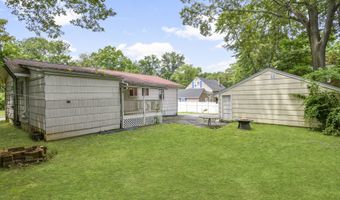 198 Macon Dr, Bridgeport, CT 06606