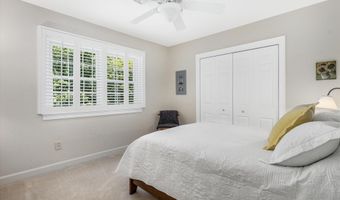 11 Mcafee Farm Rd, Bedford, NH 03110