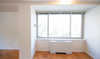 1210 N TAFT St 201, Arlington, VA 22201