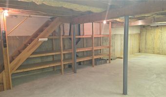 168 Springhouse Rd, Allentown, PA 18104