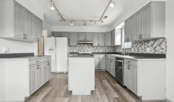21059 Lawrence 2072, Ash Grove, MO 65604