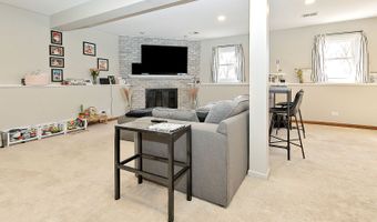 672 Garys Dr, Antioch, IL 60002
