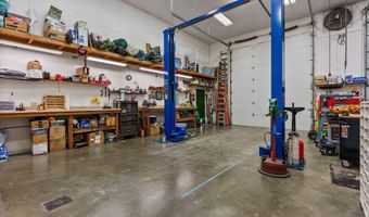 905 N Cedar View Dr, Blanchard, ID 83804