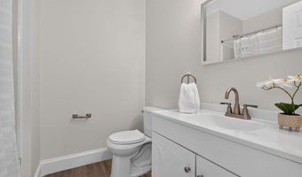 1209 Waterford Green Dr, Apex, NC 27502