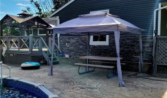 5947 Dailey Rd, Akron, OH 44319