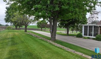 48224 266th St, Brandon, SD 57005
