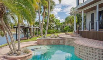 769 KINGSTON Ct, Apollo Beach, FL 33572