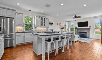 105 Bree Ct, Aberdeen, NC 28315