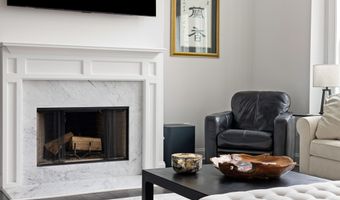220 Briar Holw, Woodstock, GA 30188