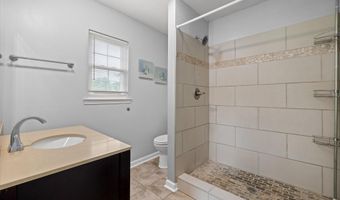 11127 E Brainerd Rd, Apison, TN 37302