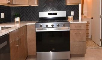132 Hoffman Ave 202, Cranston, RI 02920