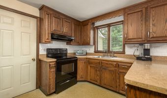 75 Village St, Bristol, CT 06010