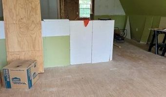 327 Forest Ave, Bangor, ME 04401