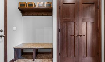 6600 N KUREY Dr, Appleton, WI 54913